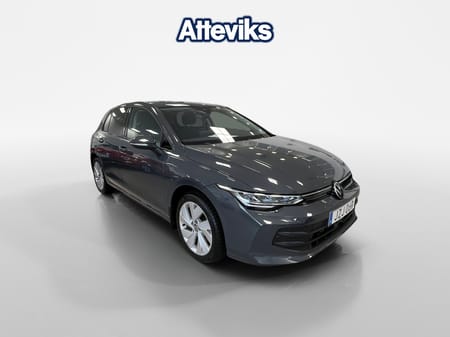 Volkswagen Golf LIFE TSI 150hk *Backkamera/P.värmare/App-Connect*