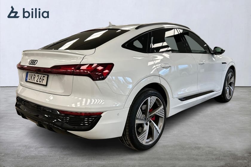 Bild 5 av Audi Q8 Sportback 55 e-tron quattro S-Line Drag SE SPEC!