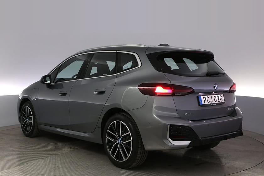 Bild 4 av BMW 225e xDrive Active Tourer M-Sport Kamera Navi Carplay