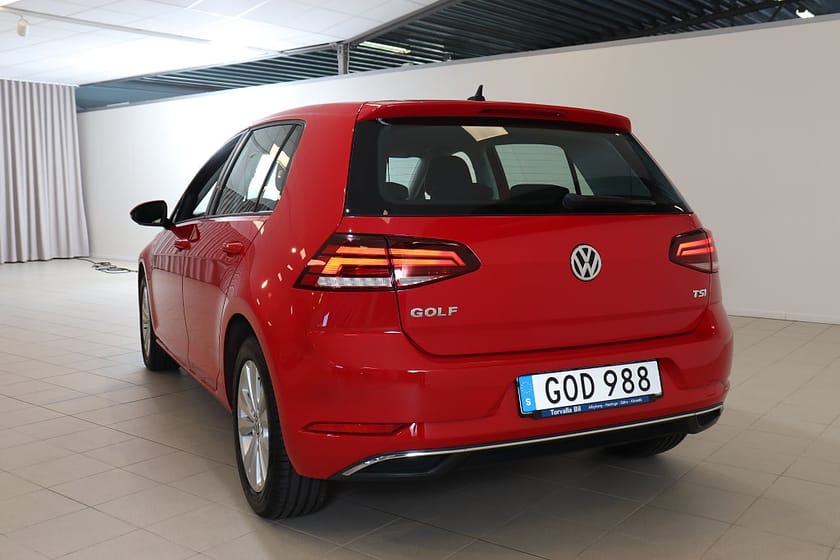 Bild 4 av Volkswagen Golf 1.0 TSI 110HK M-Värmare CarPlay Adaptiv Farthållare