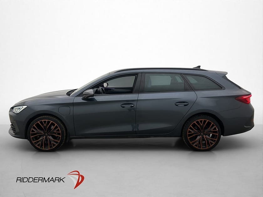 Bild 4 av CUPRA Leon Sportstourer e-Hybrid Kamera Navi Halvskinn Drag