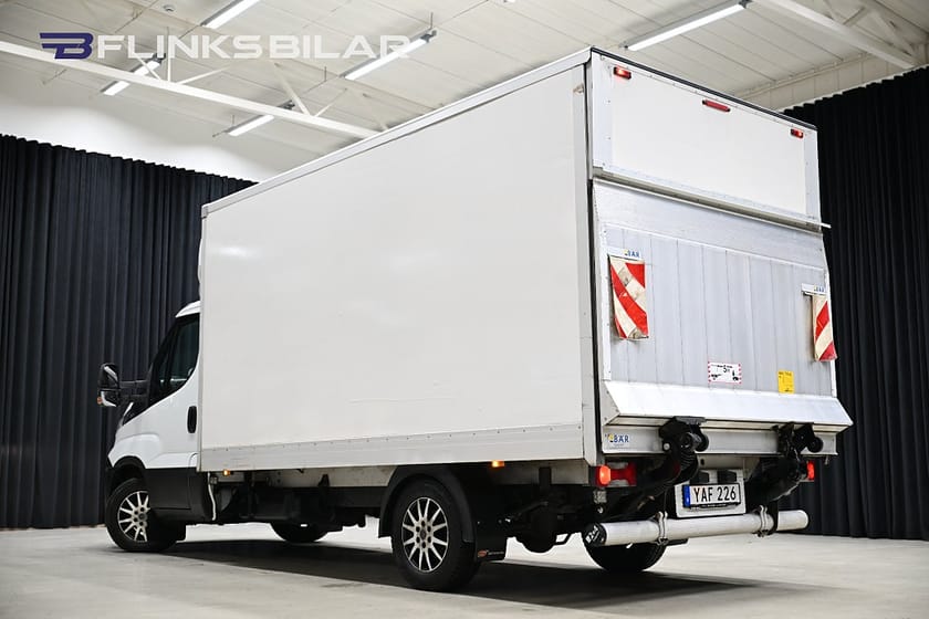 Bild 5 av Iveco Daily 35-150 Chassis Cab 146HK Volymskåp|Bakgavellyft|Kylbil|Sidodörr|NyKamrem