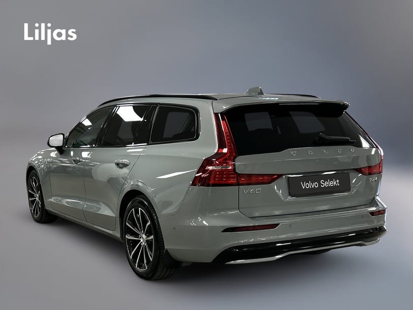 Bild 4 av Volvo V60 T6 AWD Plus Dark Nordic Edition//360-kamera//Drag//