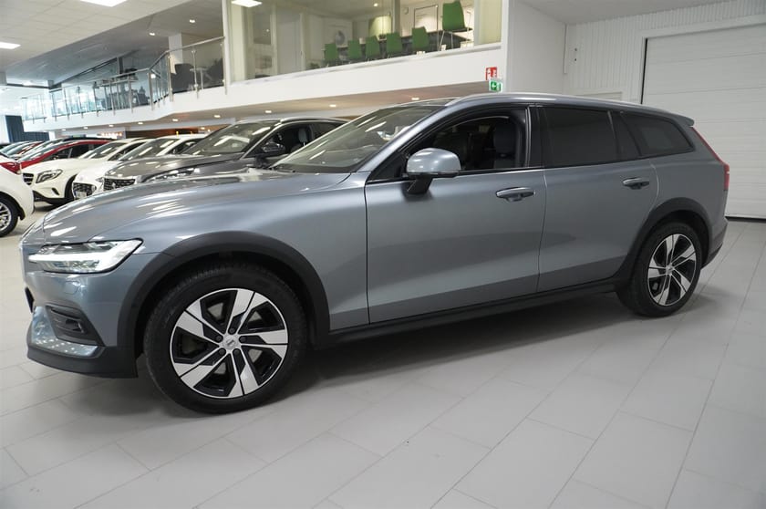 Bild 3 av Volvo V60 Cross Country D4 Aut AWD Drag 190 hk