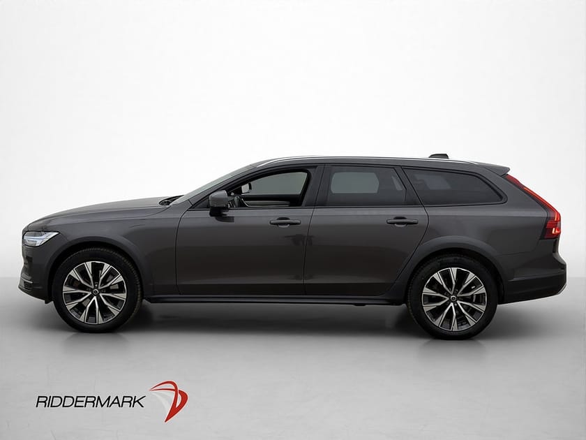 Bild 4 av Volvo V90 Cross Country B4 AWD Momentum VOC B-Kamera D-Värm