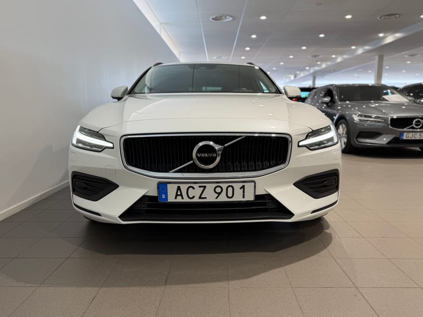 Bild 2 av Volvo V60 T5 Momentum Edition / dragkrok / sensorer / farthållare /