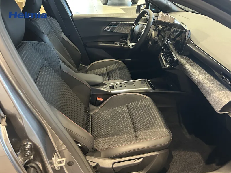 Bild 12 av 16 – Renault Clio TCe 115 techno 5-d