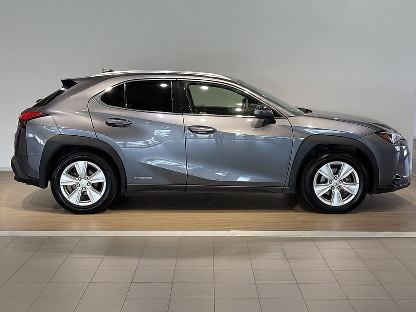 Bild 3 av Lexus UX 250h E-Four