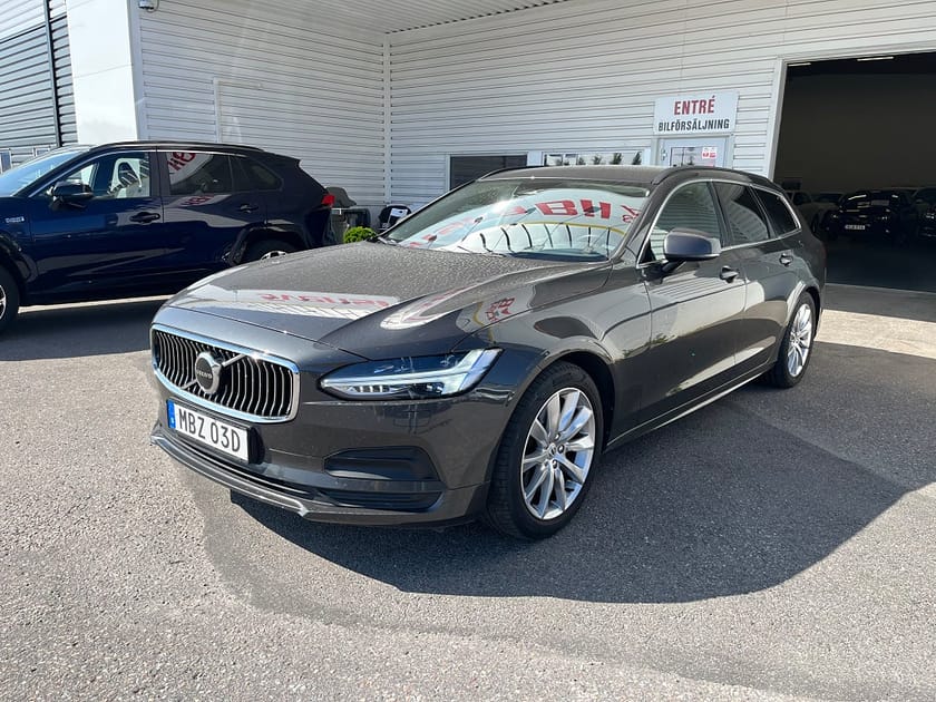 Bild 3 av Volvo V90 B4 AUT Momentum Advan.Edit (drag+värmare) 2.99% Ränta