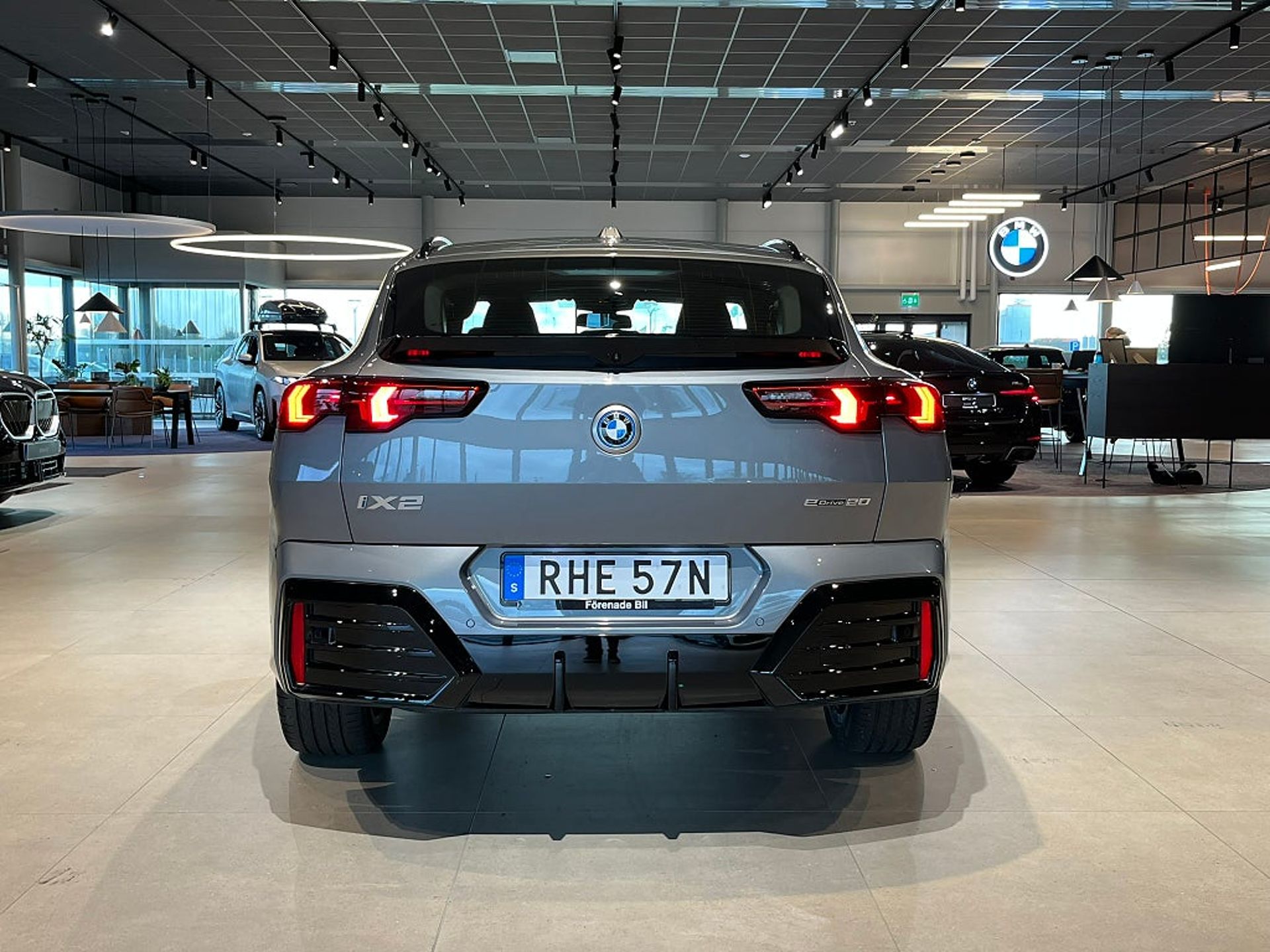 BMW iX2 eDrive20 M Sport 2025, photo 5/10