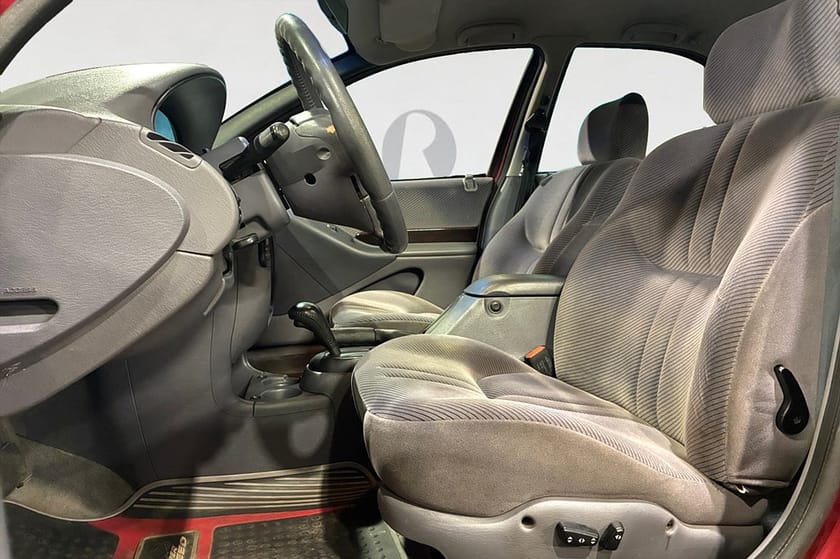 Bild 3 av Chrysler Stratus 2.5 V6 163 HK AUT DRAG BLUETOOTH FARTHÅLLARE 0.71L/MIL