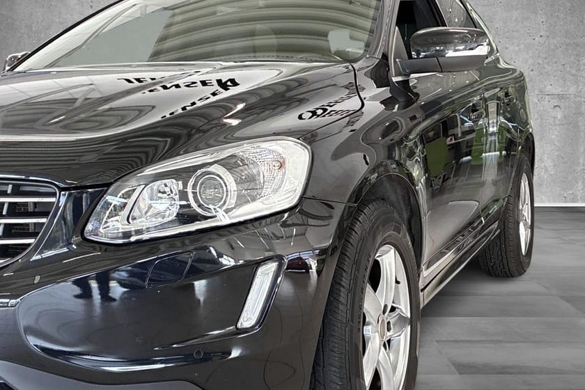 Bilde 4 av Volvo XC60 D4 AWD SUMMUM. 181hk. Soltak, P-Varmer,  VOC, BLIS.