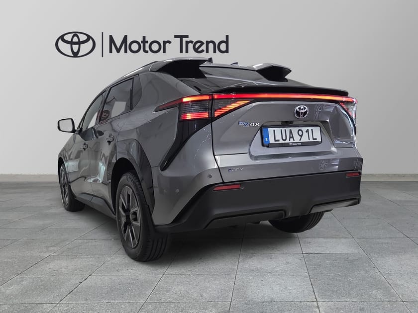 Bild 2 av Toyota bZ4X