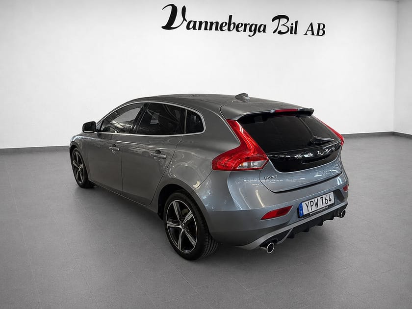 Bild 4 av Volvo V40 D2 Geartronic R-Design GPS/Backkamera/Euro 6