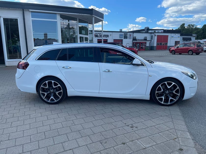 Bild 5 av Opel Insignia OPC Sports Tourer 2.8 V6 Turbo 4x4 325 hk *RECARO*
