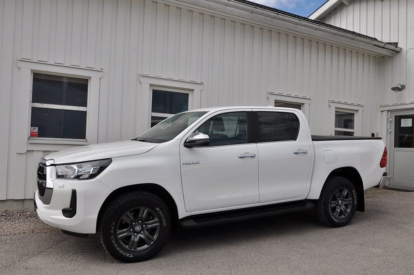 Bild 2 av Toyota Hilux Dubbelhytt 2.8 204hk 4WD Hero Euro 6 Flaklock D-värmare