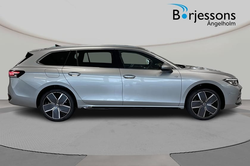 Bild 2 av Volkswagen Passat Variant eHybrid R-line edition 272 hk