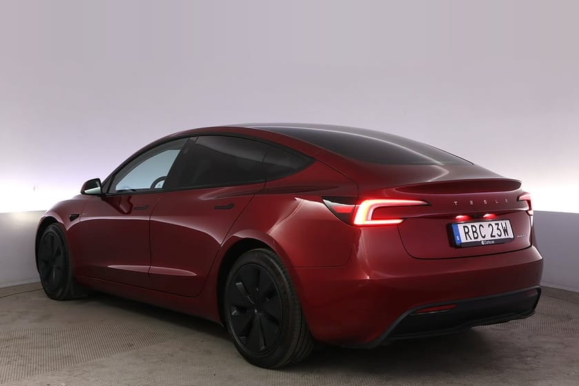 Bild 4 av Tesla Model 3 Long Range AWD Highland Autopilot Pano