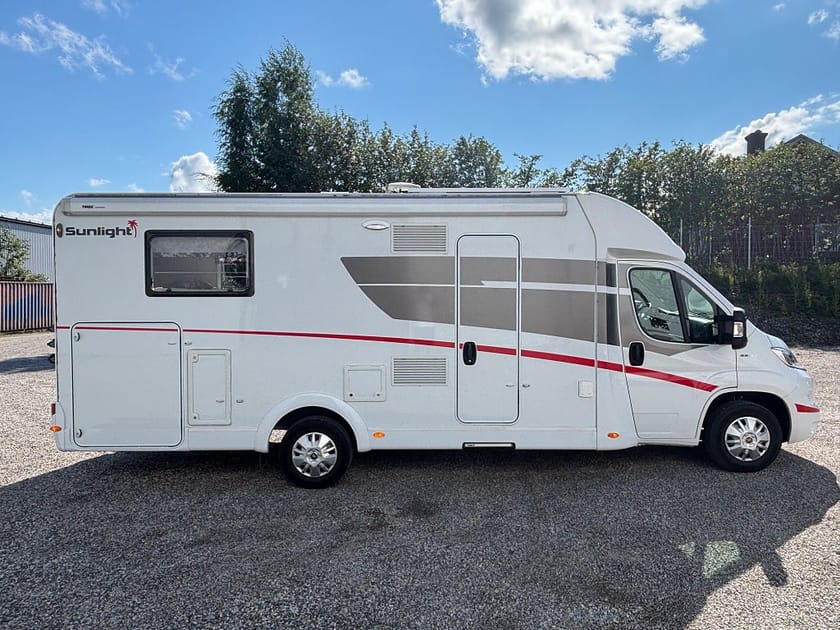 Bild 2 av Capron Campervan Fiat Sunlight T 68 *Solcell & Taksäng*