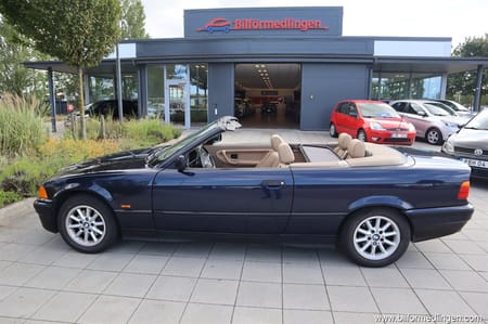BMW 328i Convertible 328 193hk OBS 1 Ägare Svensksåld