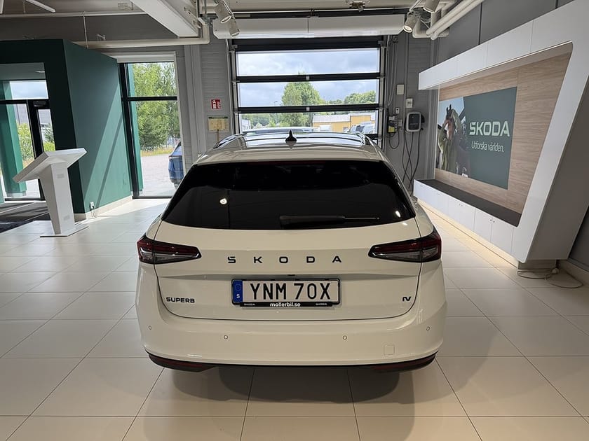 Bild 5 av Škoda Superb iV Kombi Skoda COMBI SPORTLINE 1,5 TSI 204 HK 6 VXL DSG