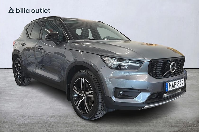 Bild 2 av Volvo XC40 D4 AWD Momentum Intro Edt Pano B-kam Drag Skinn Navi