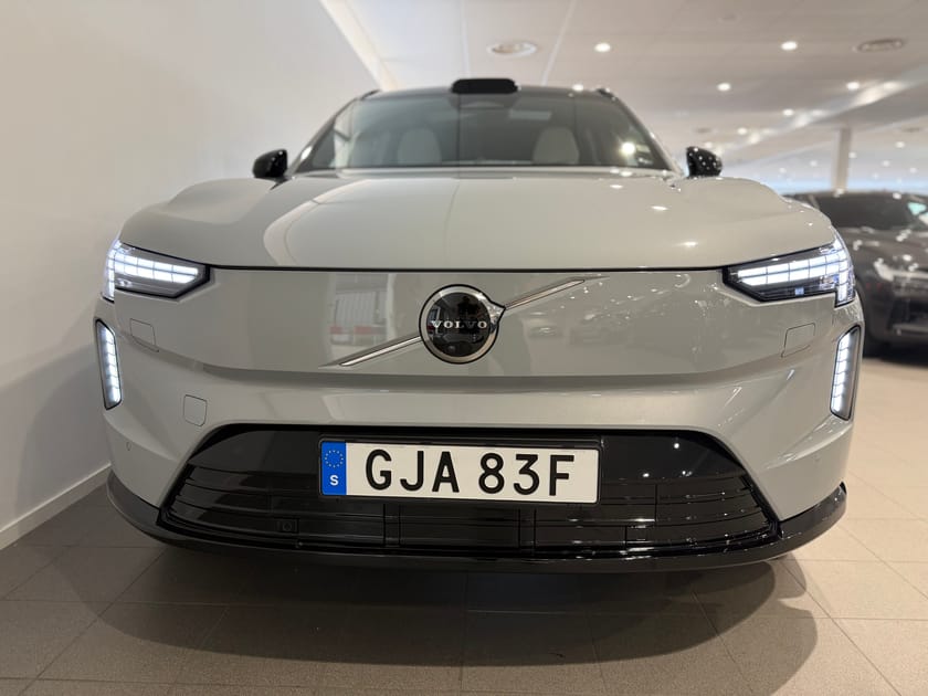 Bild 2 av Volvo EX90 Twin Motor Performance Ultra 7sätes / 360 Kamera / Panoramatak / Dragkrok / 10.000kr tillbehör/