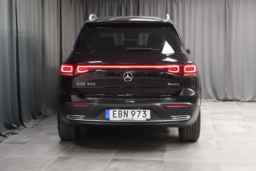 Bild 4 av Mercedes-Benz EQB 300 4MATIC Electric Art Premium Keyless Minnespaket LED