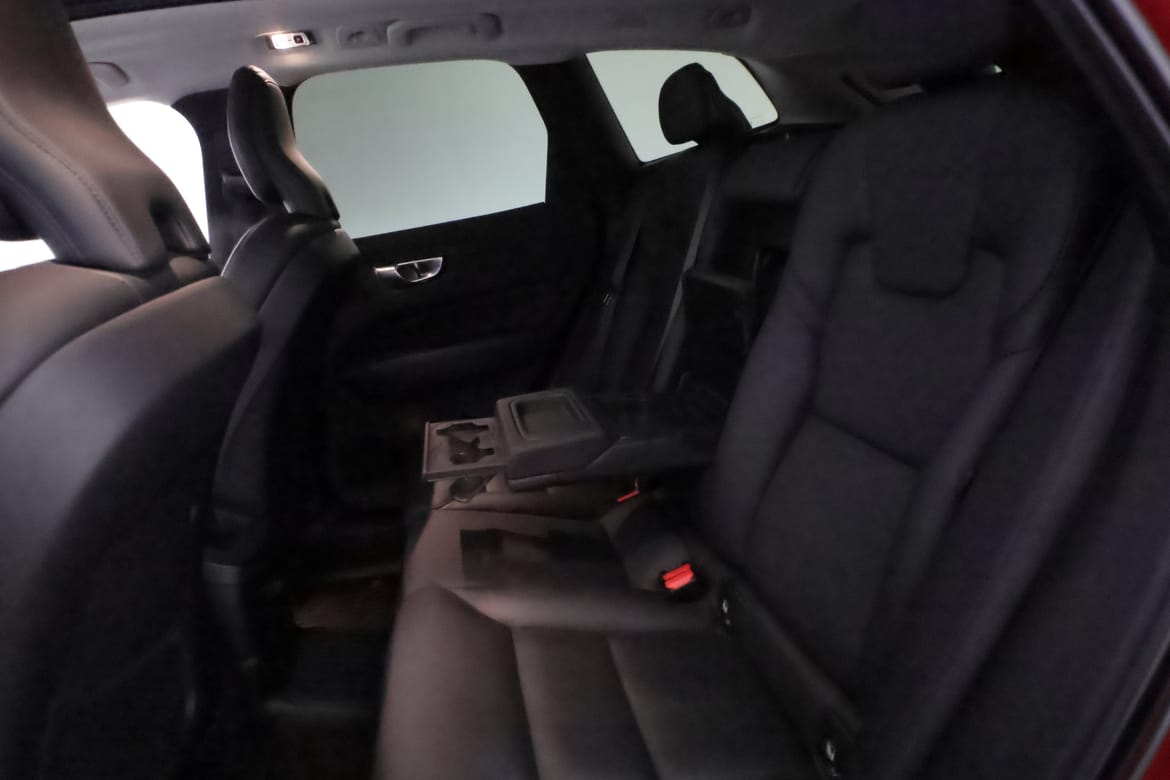 Volvo XC60 2020 - miniatyr 35
