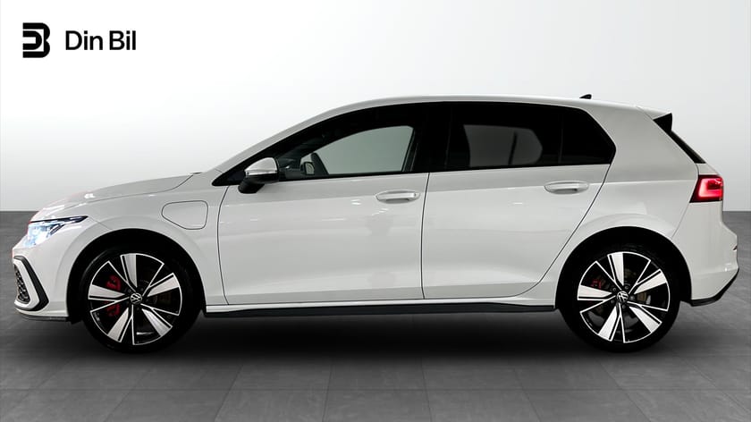 Bild 2 av Volkswagen Golf GTE DSG P-värmare/Navigation