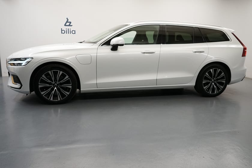 Bild 2 av Volvo V60 Recharge T6 Core Edition, Dragkrok, Parkeringskamera bak