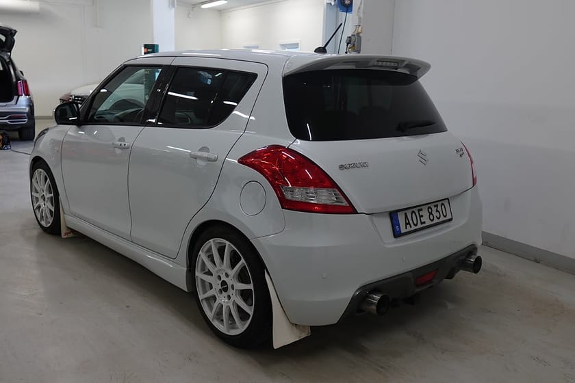 Bild 4 av Suzuki Swift Sport 5dr 1.6 DOHC VVT Navi Sensorer Värmare Dragkrok
