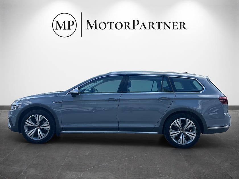 Bild 4 av Volkswagen Passat Alltrack 2.0 TDI 4Motion Cockpit GPS Drag Värmare