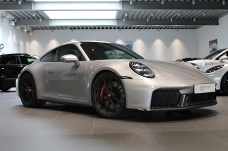 Porsche 911 Carrera 4 GTS 992.2 Moms