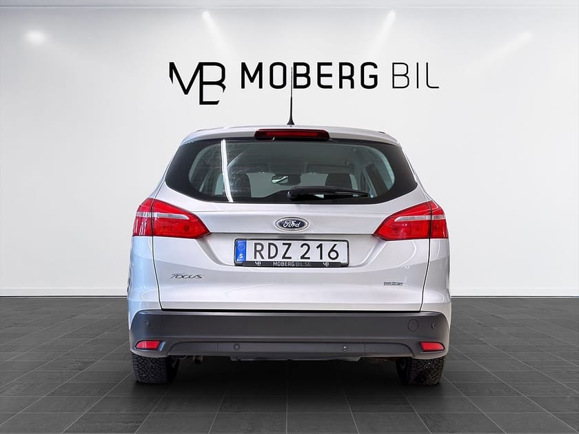 Bild 5 av Ford Focus Kombi 1.0 EcoBoost 100hk Titanium Keyless PDC CarPlay