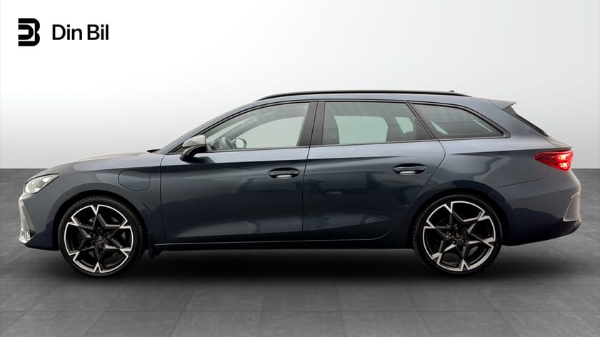 Bild 2 av CUPRA Leon Sportstourer VZ e-Hybrid 1.5 272 HK / Drag