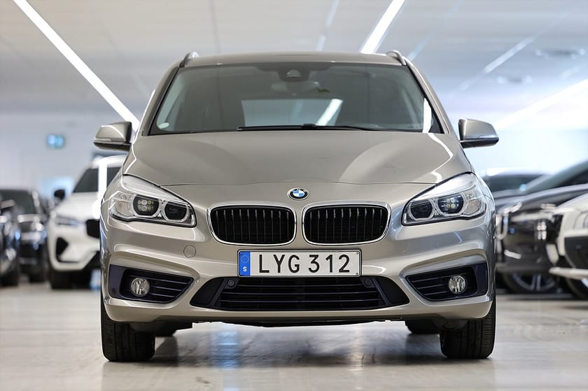 Bild 5 av BMW 218i Active Tourer 136hk Sport Line Keyless B-kamera Drag