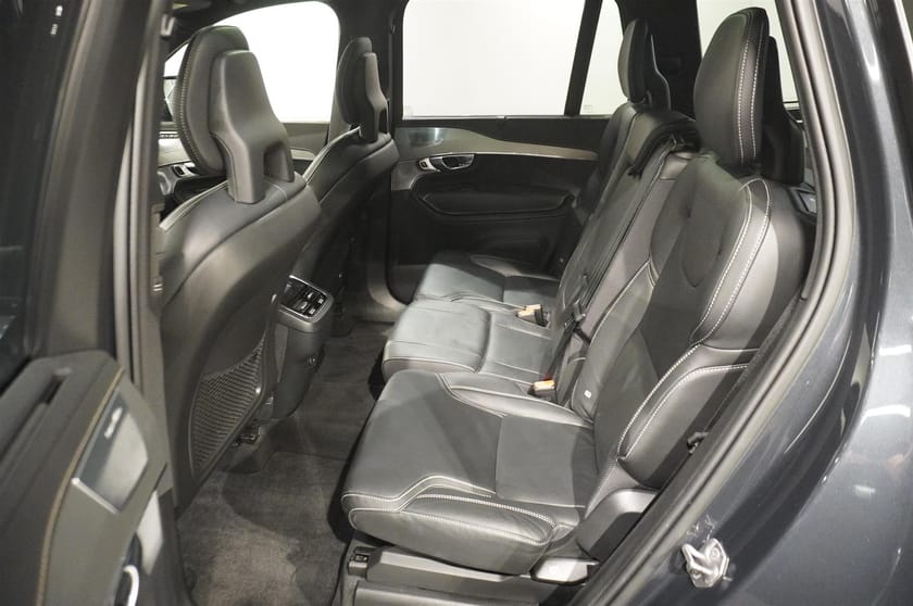 Bild 5 av Volvo XC90 B5 AWD R-Design 7-Sits B W Pano Drag 22