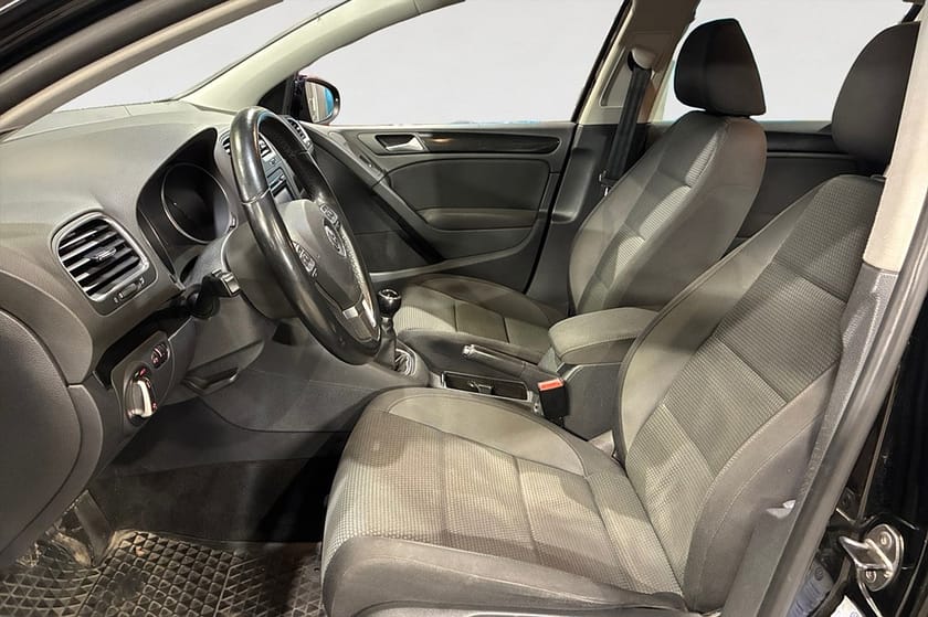 Bild 3 av Volkswagen Golf 5-dörrar 1.4 TSI 122 HK STYLE AUX 9400MIL 19"