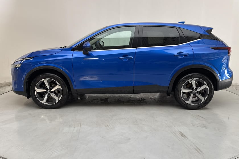 Bild 2 av Nissan Qashqai 1.3 MHEV (158hk) Tekna Design Pack