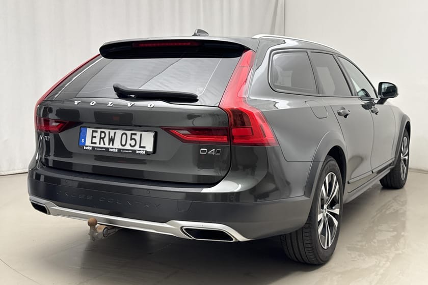 Bild 3 av Volvo V90 Cross Country D4 AWD 190hk Drag B-Kam Värmare