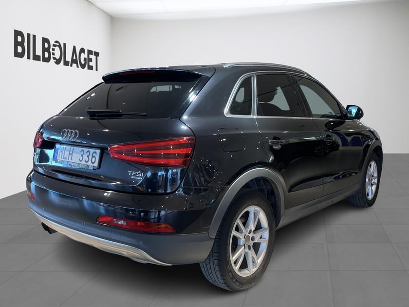 Bild 3 av Audi Q3 2.0TFSI QUATTRO S Tronic (Drag,Xenon,Sprortstolar)