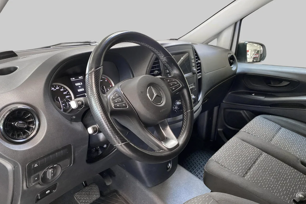 picture of a car