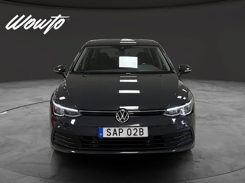 Bild 2 av Volkswagen Golf 1.5 eTSI DSG 150HK /Cockpit /Navi
