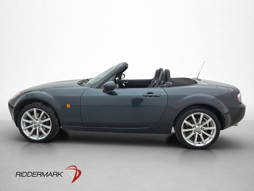 Bild 2 av Mazda MX-5 Soft-top 2.0 MZR 160hk Skinnklädsel BOSE 1 Brukare