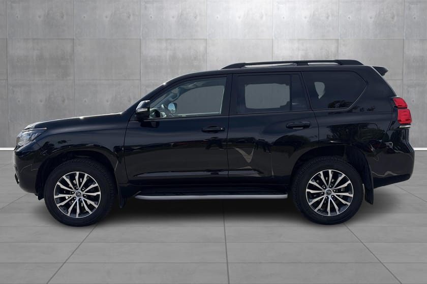Bilde 2 av Toyota Land Cruiser 5-dørs 2,8 D-4D 204HK GX automat, varmer, h-feste, skinn