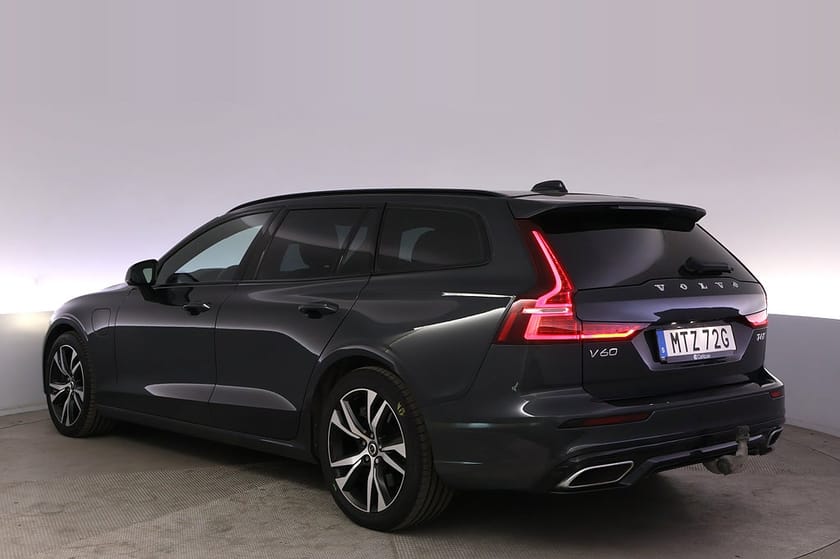 Bild 4 av Volvo V60 T6 TwEn AWD R-Design Drag HK Pano Kamera BLIS