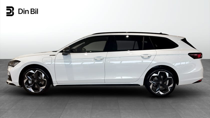 Bild 2 av Škoda Superb iV Kombi COMBI SPORTLINE TSI 204 DSG