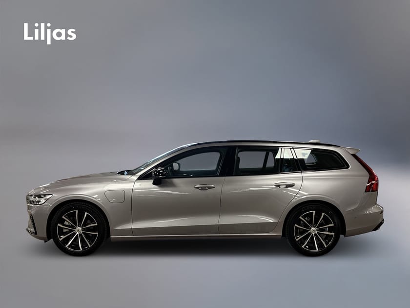 Bild 3 av Volvo V60 T6 AWD Plus Dark Nordic Edition//360-kamera//Drag//