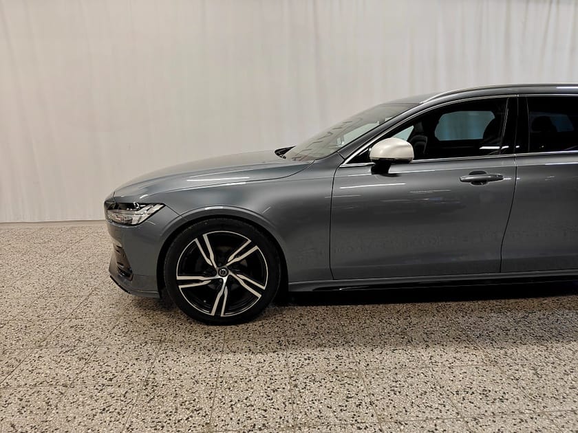 Bild 2 av Volvo V90 D4 AWD Geartronic, 190hk R-Design, Head-up, V-hjul